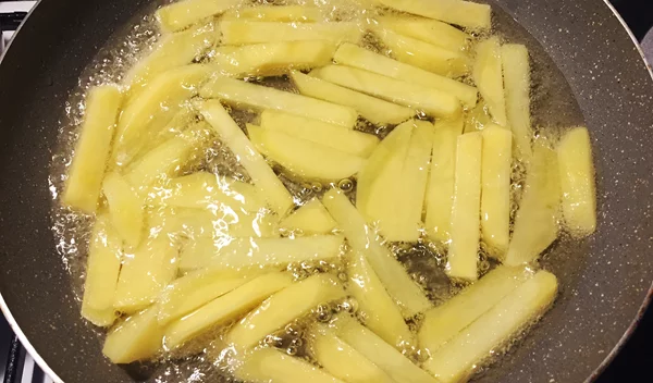 Πατάτες τηγανιτές: Πώς να μειώσεις το καρκινογόνο ακρυλαμίδιο;