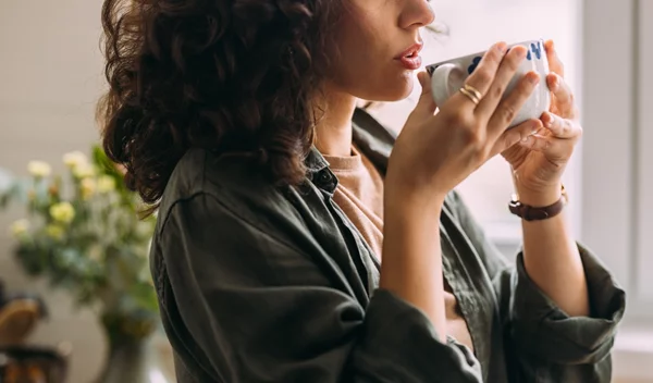 Περισσότερο από τον καφέ: Το ρόφημα που αυξάνει το άγχος