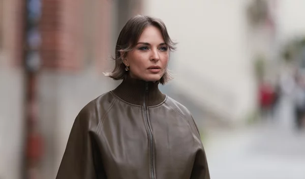 Λεπτά μαλλιά; 3 κορυφαία κουρέματα που κάνουν θαύματα στον όγκο