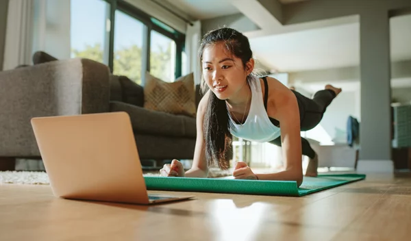 Να γυμναστώ χωρίς να έχω φάει ή αν έχω φάει πολύ;