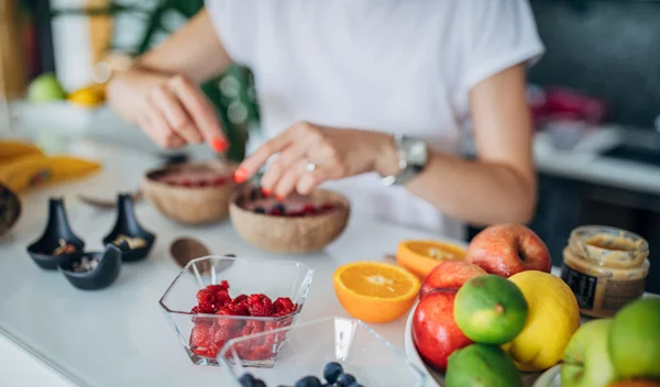 Πώς θα φτιάξεις το δικό σου smoothie bowl βήμα – βήμα