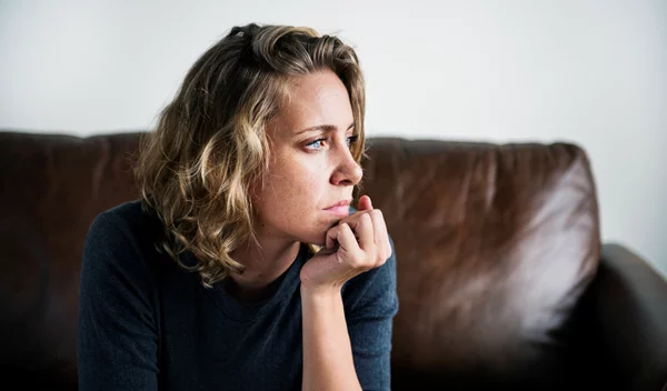 Η κατάθλιψη ως "θεραπεία": Τι σημαίνει αυτή η προσέγγιση