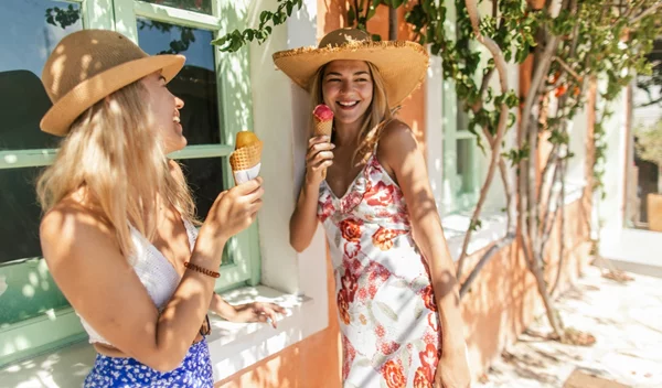 Πρακτικές συμβουλές για να κάνεις διακοπές χωρίς να μετράς θερμίδες