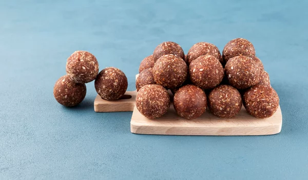 Apple Balls: Μπάλες ενέργειας με μήλο και καρύδια