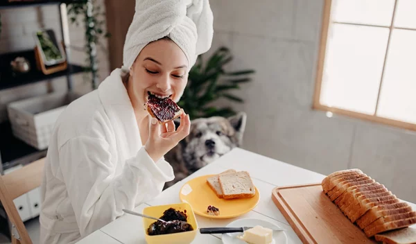 Φούσκωμα στην κοιλιά: Αυτή η τροφή το μειώνει, λέει το Ελληνικό Ινστιτούτο Διατροφής