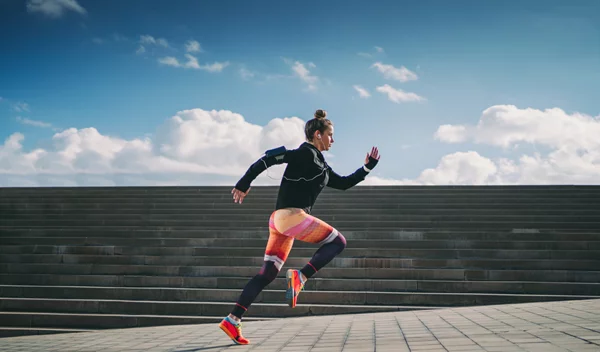 Οι συμβουλές για να γίνεις πιο γρήγορη στο τρέξιμο (που δεν έχουν σχέση με το τρέξιμο)