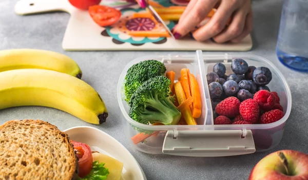 Προετοιμασία σχολικών γευμάτων: Πώς φτιάχνεται ένα σωστό γεύμα;
