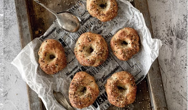 Συνταγή για ψωμί τοστ και κουλούρι - πολύ χαμηλά σε υδατάνθρακες