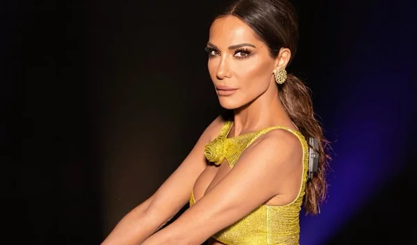 "Είναι ό,τι καλύτερο μπορεί να κάνει κανείς στον εαυτό του": Η Δέσποινα Βανδή μιλά για την ψυχοθεραπεία