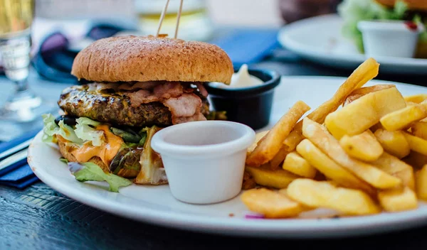 Καρκίνος και υπερεπεξεργασμένα τρόφιμα: Τι κρύβεται πίσω από την έκρηξη των περιστατικών στις ηλικίες κάτω των 50 ετών