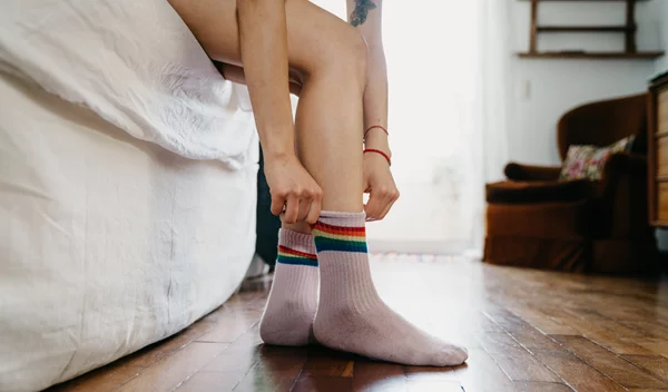 Μικροβιολόγος προειδοποιεί: Γιατί πρέπει να αλλάζεις κάλτσες κάθε μέρα