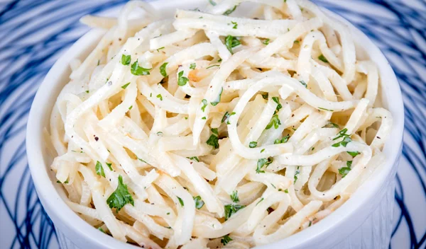 Το Νο 1 αρχαίο ελληνικό λαχανικό που κάνει καλό στην υγεία του εντέρου και στην αναιμία