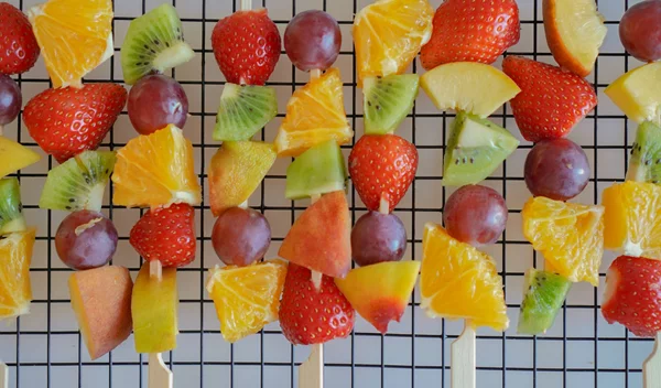 8 φρούτα που έχουν λιγότερη ζάχαρη