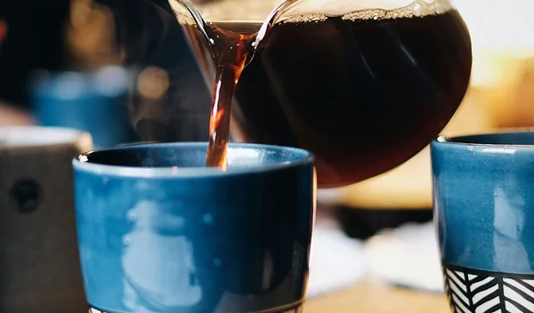 Καφές: Τι ώρα να τον καταναλώσεις για να έχεις 31% λιγότερες πιθανότητες θανάτου από καρδιά;