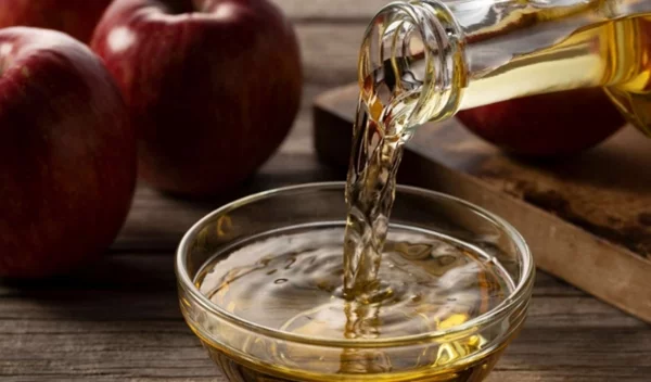 Το μηλόξυδο είναι το νέο αγαπημένο life hack του TikTok