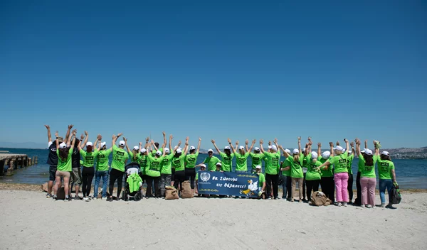 Herbalife Nutrition: Η παραλία της Νέας Κρήνης γέμισε εθελοντές