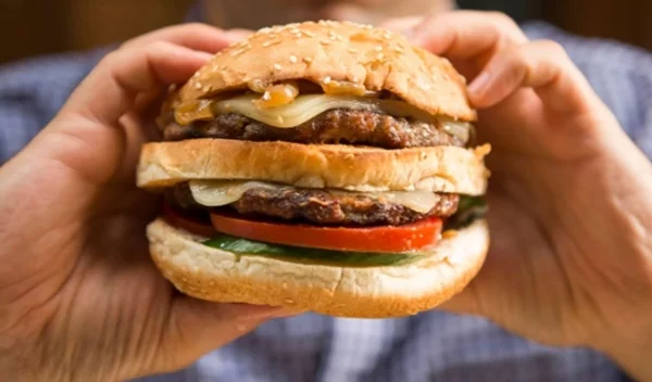 Οι τροφές που πρέπει να αποχαιρετήσεις αν θες να χάσεις βάρος