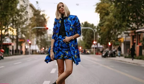 Η Μαντώ Γαστεράτου μοιράζεται στιλιστικές συμβουλές για να είσαι κομψή από το πρωί έως το βράδυ