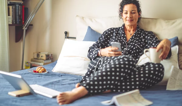 Πόσο συχνά πρέπει να πλένεις τις πιτζάμες σου;