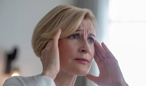 Brain fog ή Αλτσχάιμερ; Eιδικός αποκαλύπτει 5 βασικές διαφορές που πρέπει να ξέρεις