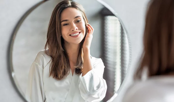 Υπέροχο δέρμα, γερά μαλλιά και νύχια: Αυτό που ψάχνεις για την εμφάνισή σου, φροντίζει πρωταρχικά την υγεία σου