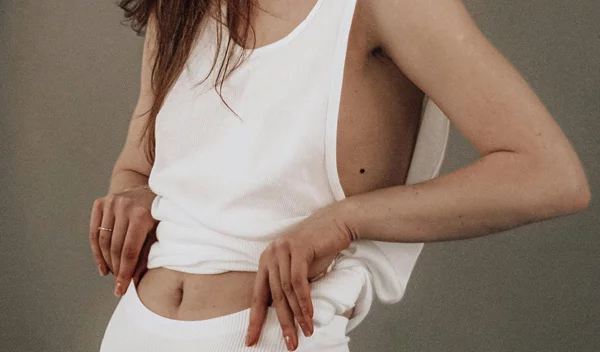 Λίπος στην κοιλιά: Ο κρυφός ένοχος για αυτό το είδος σωματικού πόνου