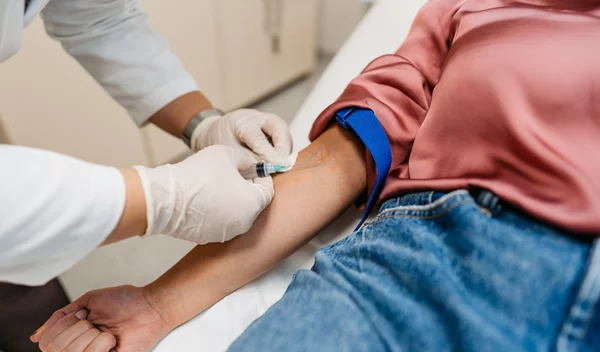 Πότε πρέπει να κάνουμε τις πρώτες εξετάσεις για χοληστερίνη - Κάθε πότε να τις επαναλαμβάνουμε