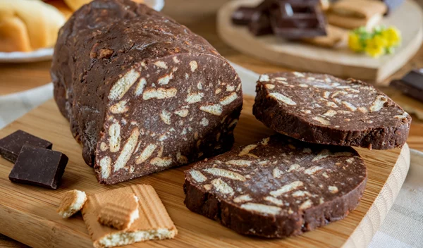 Ελαφρύ μωσαϊκό με γιαούρτι - Το γλυκό που θα φτιάχνεις ξανά και ξανά