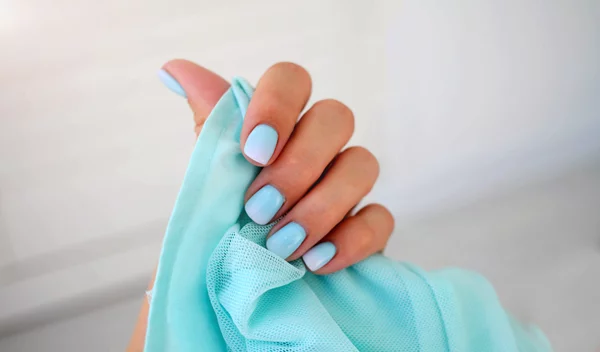 3 πανεύκολοι τρόποι να κάνεις οποιοδήποτε βερνίκι νυχιών ματ