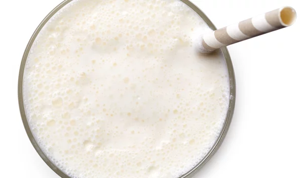 Αυτό το νέο vegan πρωτεϊνούχο ρόφημα θα γίνει το ιδανικό υποκατάστατο των γευμάτων σου