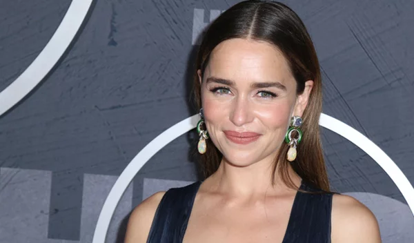 "Mε λένε Εmilia Clarke και σχεδόν πέθανα από ανεύρυσμα. Δύο φορές"