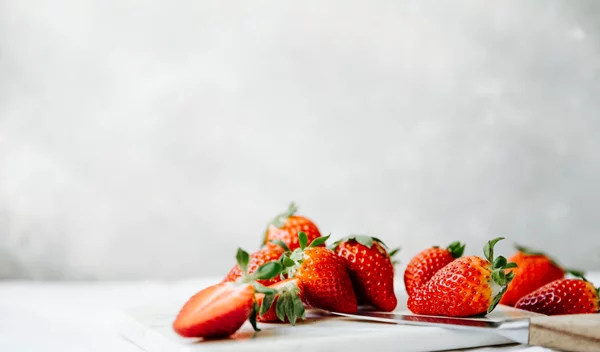 Ιδέες για φράουλες: 5 διαφορετικοί τρόποι να απολαύσεις το πιο χαρακτηριστικό φρούτο της εποχής