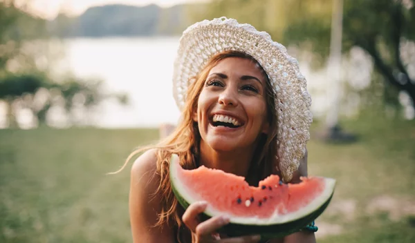 Γιατί πρέπει οπωσδήποτε να βάζεις αλάτι στο καρπούζι;