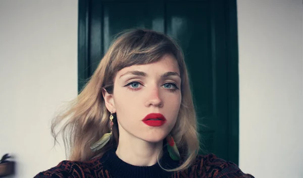 Οι τάσεις στο μακιγιάζ που πρέπει να γνωρίζεις πριν μπει το καλοκαίρι