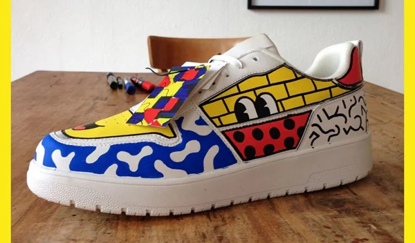 H Pull&Bear λανσάρει ένα κιτ αθλητικών παπουτσιών με δυνατότητα εξατομίκευσης με μαρκαδόρους POSCA