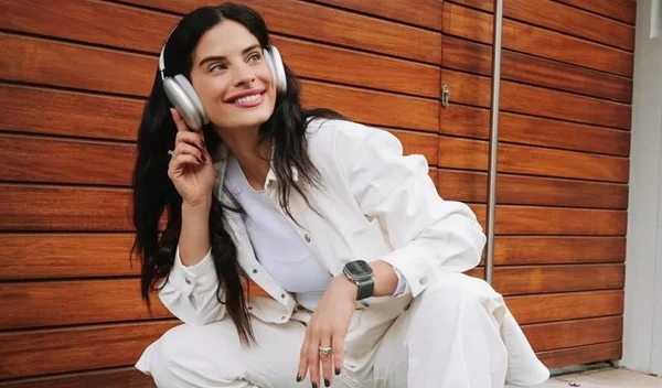 Η Χριστίνα Μπόμπα δείχνει τις ιδανικές ασκήσεις για να γυμνάσεις τους γλουτούς