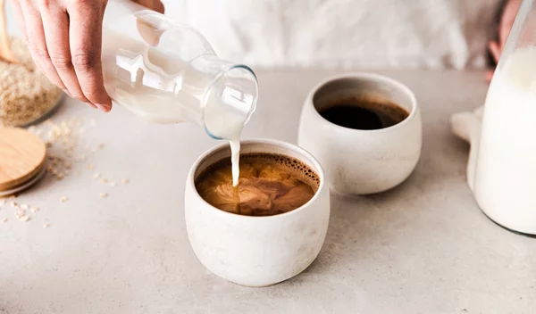 6 συστατικά που θα κάνουν τον καφέ σου πιο υγιεινό