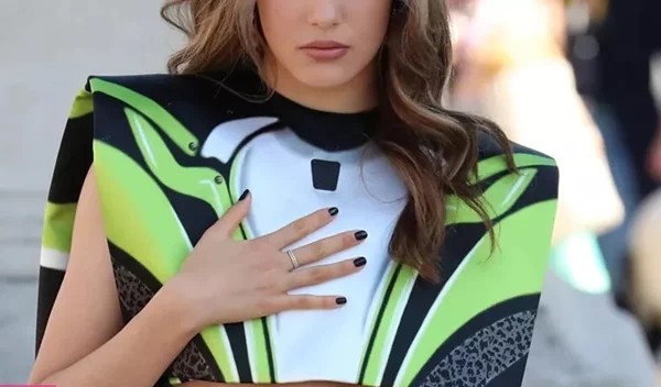 Chocolate Brown: 10 μανικιούρ για να υιοθετήσεις τη μεγαλύτερη τάση στα νύχια τώρα