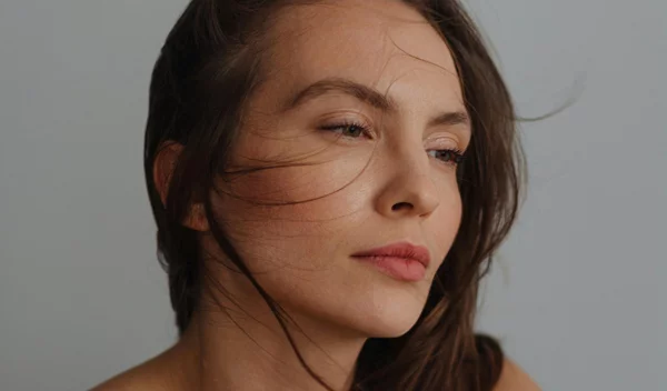 Πιο λαμπερά και λεία μαλλιά από ποτέ - Ο απόλυτος τρόπος για μεταξένιο hair-look