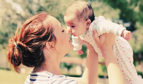 Θηλάζεις; 6 σούπερ τροφές για νέες μαμάδες