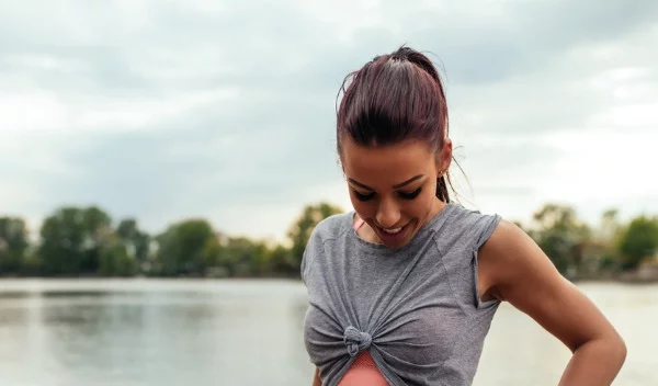 Υπάρχει υγιεινή δίαιτα express για 4 κιλά σε 1 μήνα; Οι συμβουλές της ειδικού για να μη χάσεις μυς και να μη νιώθεις εξάντληση