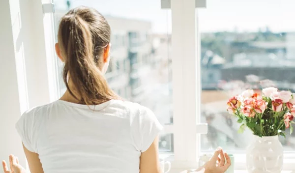 Πονάει η πλάτη σου; Αντί για φάρμακα, κάνε yoga!