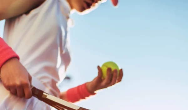 Τα οφέλη του τένις στο σώμα σου και τι χρειάζεσαι πριν ξεκινήσεις