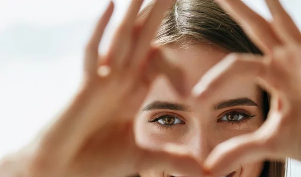 Ποια είναι η σωστή διατροφή για ξεκούραστα μάτια;