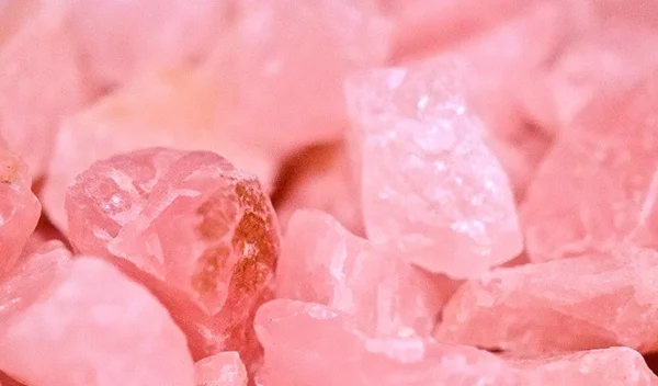 Πιστεύεις στο φενγκ σούι; Με αυτούς τους τρόπους υπόσχεται να ανανεώσει την ερωτική ζωή σου