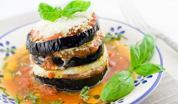 Φανταστικές μελιτζάνες με παρμεζάνα (χωρίς πολλά λιπαρά)