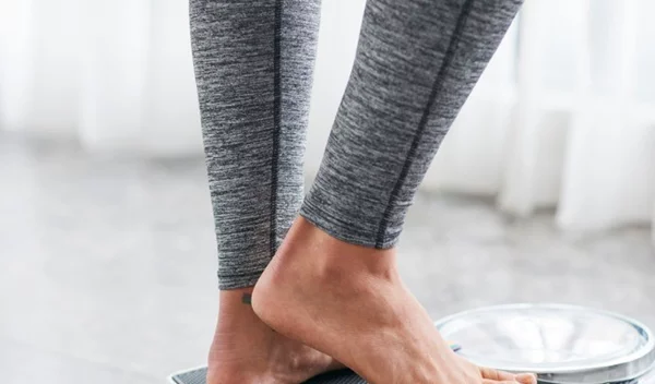 Γιατί δεν αδυνατίζω; 7 λόγοι που δεν «πέφτει» ο δείκτης της ζυγαριάς