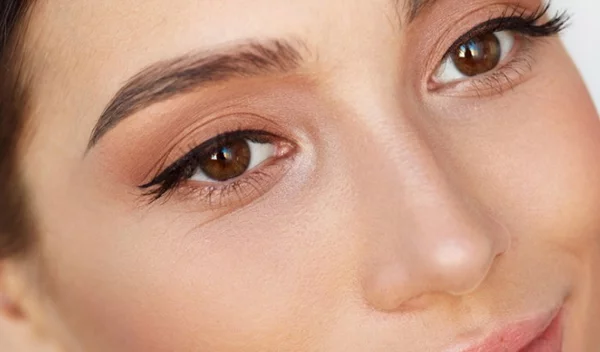 Η συνταγή, οι συμβουλές και το μακιγιάζ για μεγαλύτερα χείλη