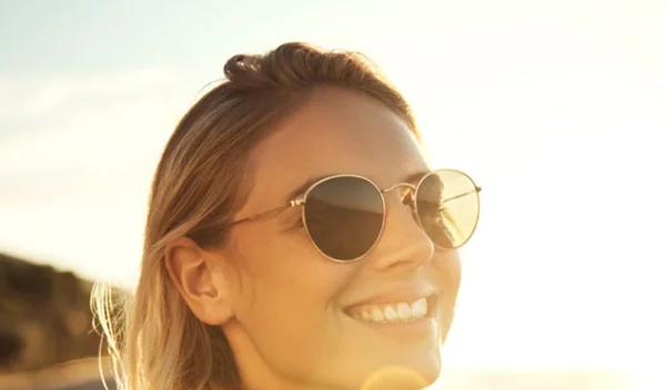 Ποια γυαλιά ηλίου μού ταιριάζουν; Όσα πρέπει να ξέρεις για να διαλέξεις τα ιδανικά για το πρόσωπό σου!