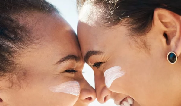 Τι αντηλιακό προσώπου να πάρω; Έτσι θα καταλάβεις ποιο ταιριάζει στο δέρμα σου